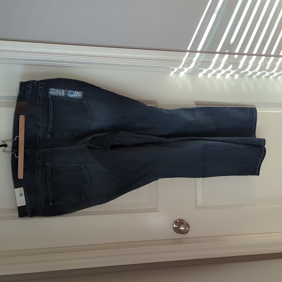 Jeans - Picture 2 of 5